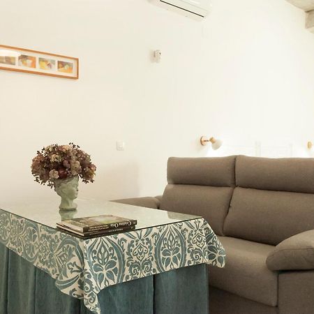Apartamentos Rg Hospital Valme 塞维利亚 外观 照片