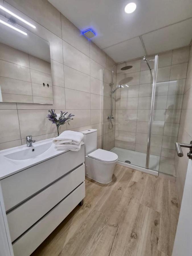Apartamentos Rg Hospital Valme 塞维利亚 外观 照片
