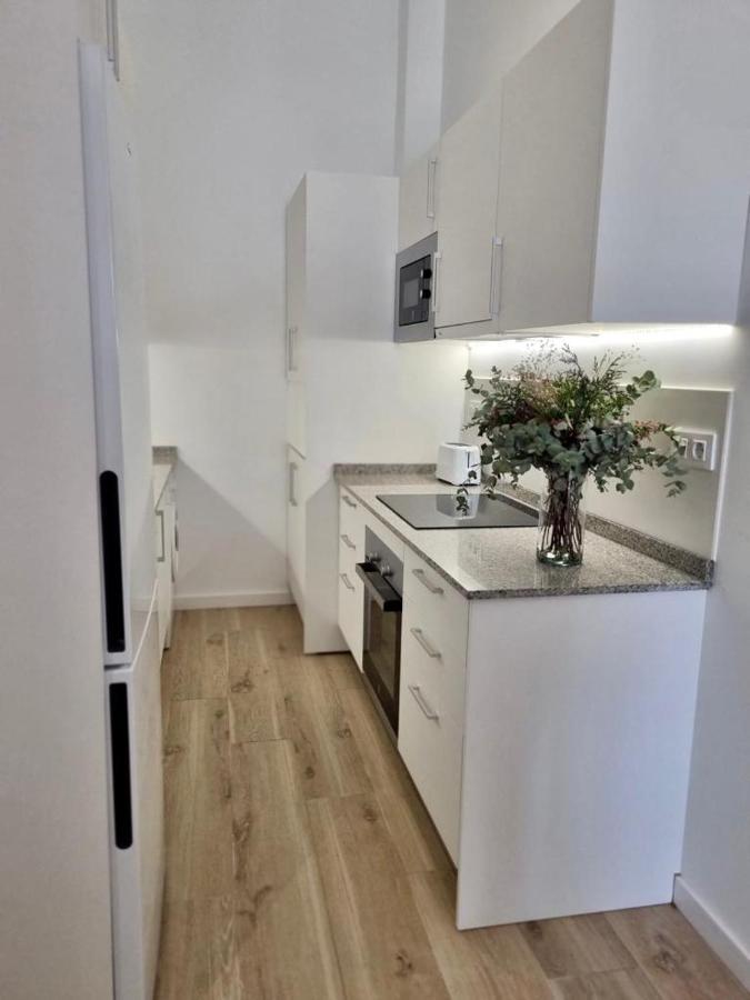 Apartamentos Rg Hospital Valme 塞维利亚 外观 照片