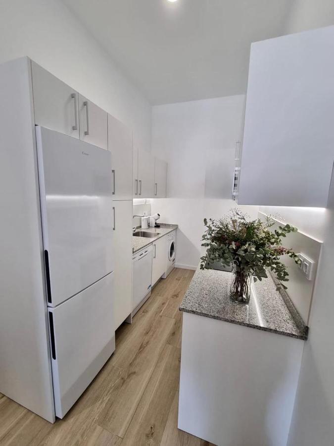 Apartamentos Rg Hospital Valme 塞维利亚 外观 照片