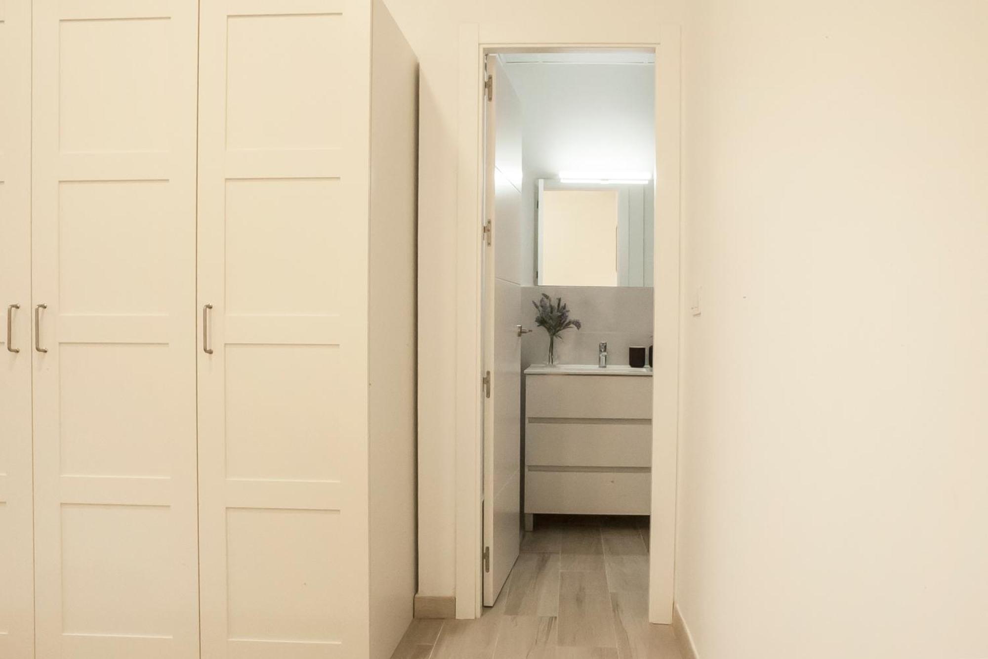 Apartamentos Rg Hospital Valme 塞维利亚 外观 照片