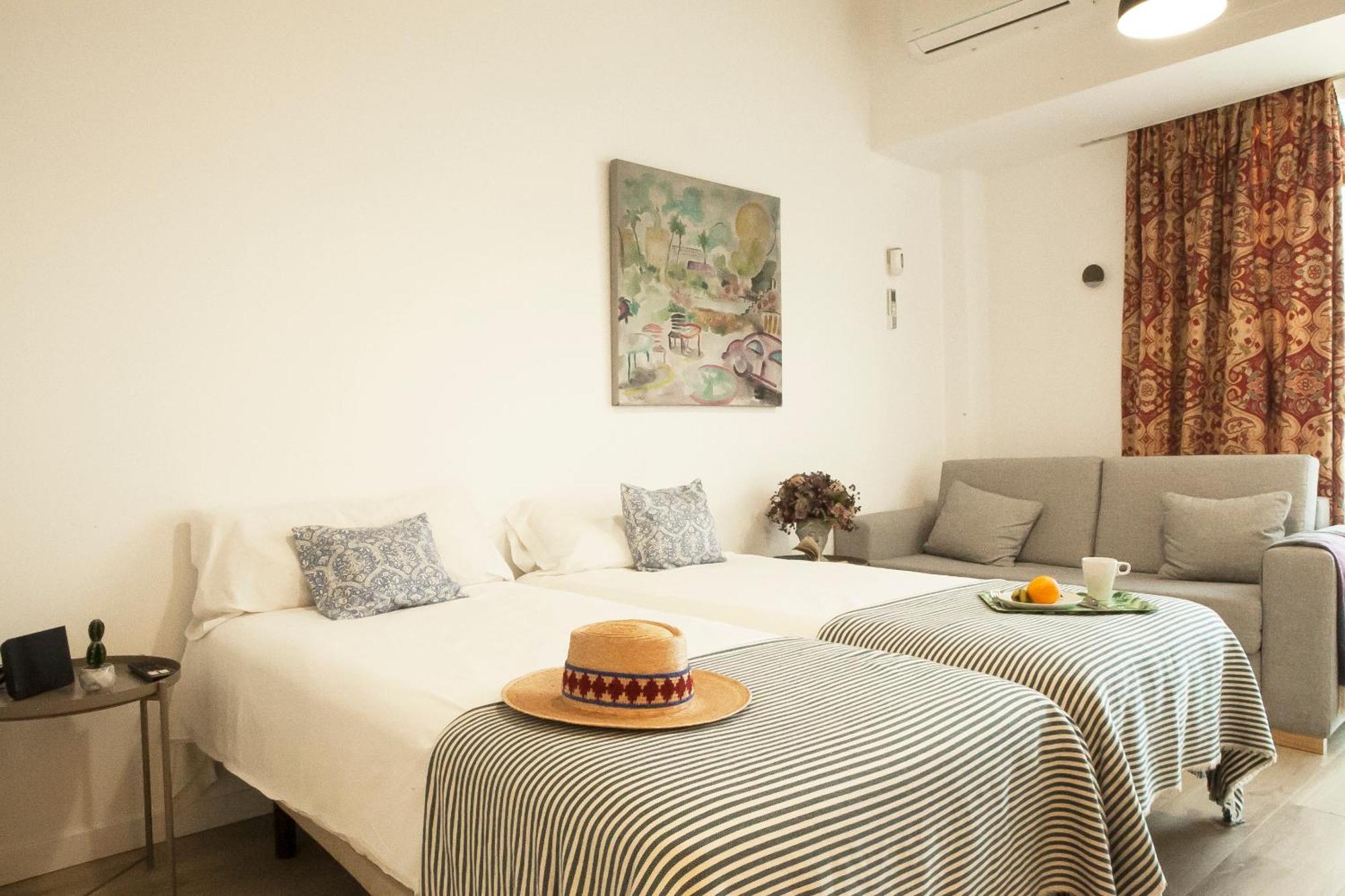 Apartamentos Rg Hospital Valme 塞维利亚 外观 照片
